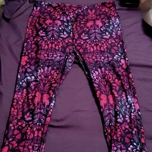 Fabletics Butterfly Crop Leggings Medium